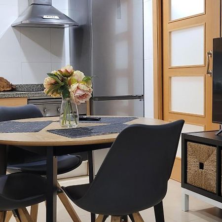 Apartamento Milka Canada Con Piscina غانديا المظهر الخارجي الصورة